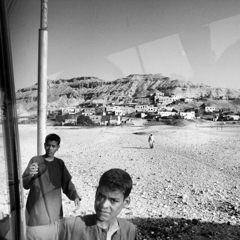 3.Vendedores Fotografía digital en blanco y negro. Dimensiones 12,7x12,7cm Precio 30€