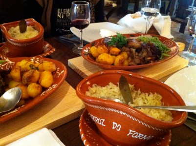 Cabrito al horno, un plato típico de la gastronomía portuguesa