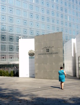 Acceso al Instituto del Mundo Árabe de París