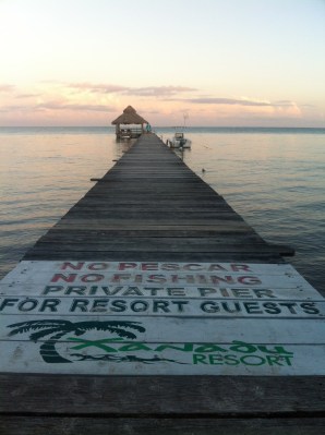 Camino del último baño  desde el muelle del hotel¡No quiero irme!