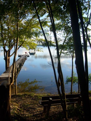 Vista del Lago Petén-Itzá en el Remate (Guatemala)
